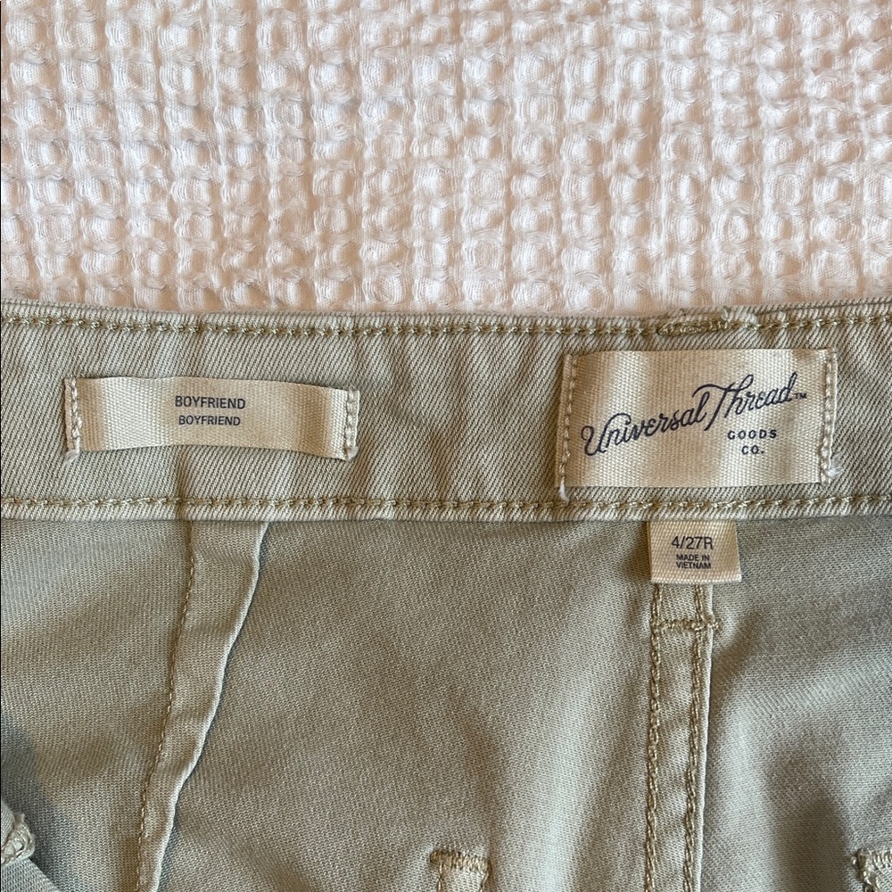 Universal Thread Women's Light Green Straight Leg Cargo Pants - Picture 2 of 9